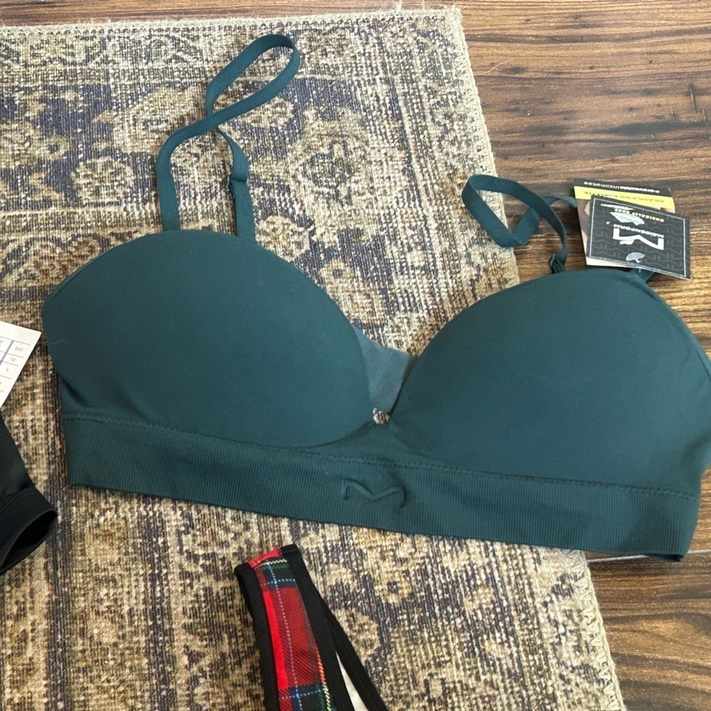 NWT Bralettes (3 Included) - Picture 5 of 11